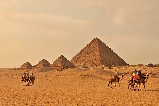 2 Day: Cairo Short Break Package - Giza Plateau Morning: Pyramids, Sphinx, and Valley Temple in Real Time