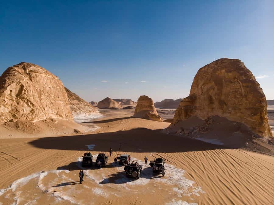 3 Days 2 Nights Visit White Desert & Bahariya From Cairo - Day 2: Black Desert Heat, El Haize Hot Spring Area, and Quartz at Crystal Mountain