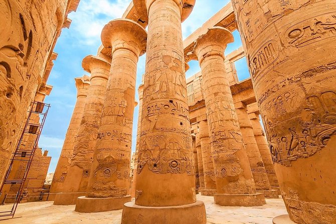 (3-Nights Cruise From Aswan To Luxor & Balloon, Abu Simbel) - Day 3 early in Edfu: Temple of Horus before the day gets loud