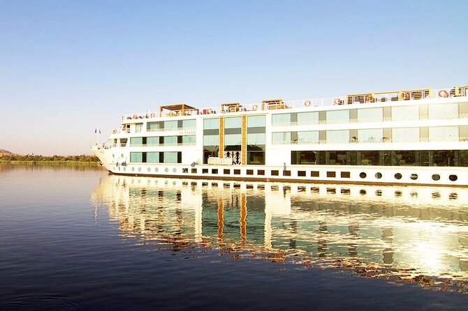 3 Nights Nile Cruise include hotair ballon, sound&light AbuSimbel - Edfu and the Temple of Horus: the kind of preservation you notice