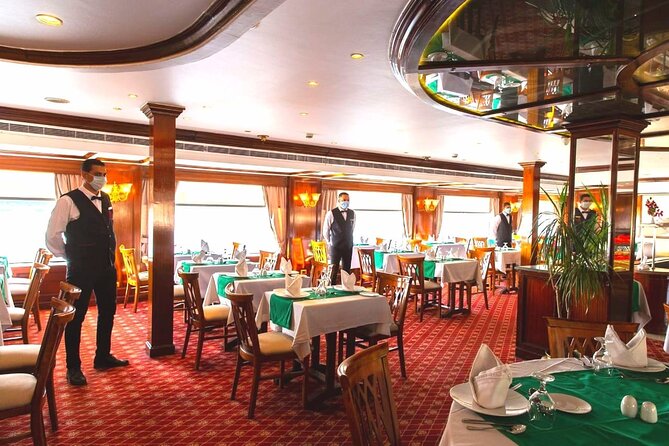 4 Day 3 Night Nile Cruise Aswan to Luxor all sights and meals included - Day 3: Horse-and-cart Edfu, then Karnak and Luxor Temple at night