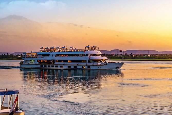 4 Days Nile Cruise from Aswan to Luxor with Daily Guided Trip - The Abu Simbel sunrise run, why the 4:30 AM pickup matters