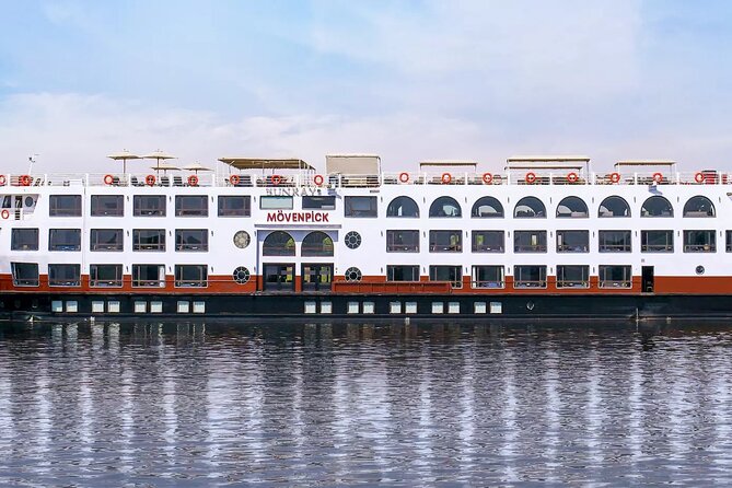 5 Day Nile Cruise from Cairo to Luxor and Aswan - Edfu and the Horus Temple route: carriage ride and temple contrast