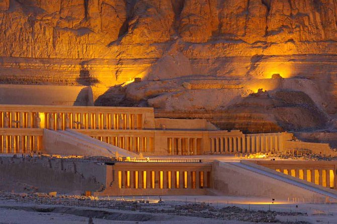 6 Days Hypnotic Cairo & Nile Cruise Tour Package - Day 1 in Cairo: Cairo airport to hotel, then a Nile dinner cruise night