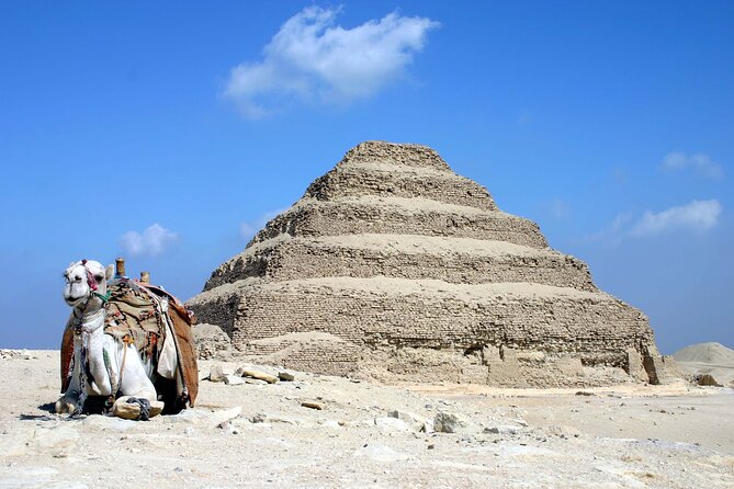7 Hour Giza Pyramids, Memphis and Sakkara Private Tour - Khufu, Khafre, Menkaure: seeing the differences at ground level