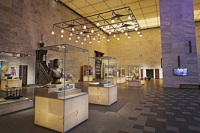 7-Hours Guided Tour to Giza Pyramids and Mummies Museum + Lunch - Hotel Pickup and Air-Conditioned Cairo Sanity