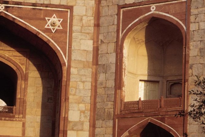 8-Hour Private Guided City Tour of Cairo and Felucca ride - Old Cairo Coptic stops: Hanging Church and Ben Ezra Synagogue