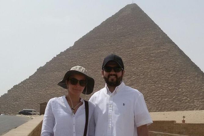 8-Hour Private Tour to the Pyramids of Giza and Saqqara from Cairo - What the lunch stop gets right (and what to budget for)