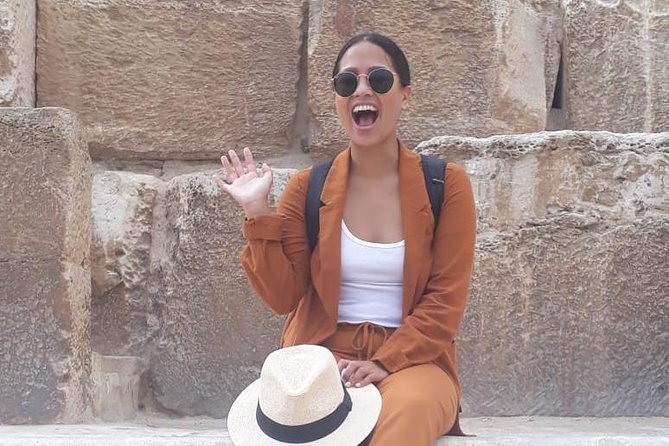 8-Hour Private Tour to the Pyramids of Giza and Saqqara from Cairo - Entrance fees and the real meaning of “price includes tickets”
