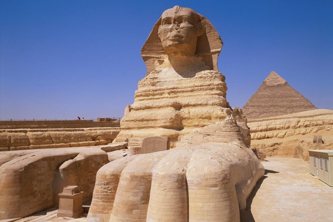 8 hours Cairo day Tour to Giza Pyramids, Memphis City, Sakkara and Dahshur - Giza Pyramids and the Great Sphinx, where the iconic views are won and lost