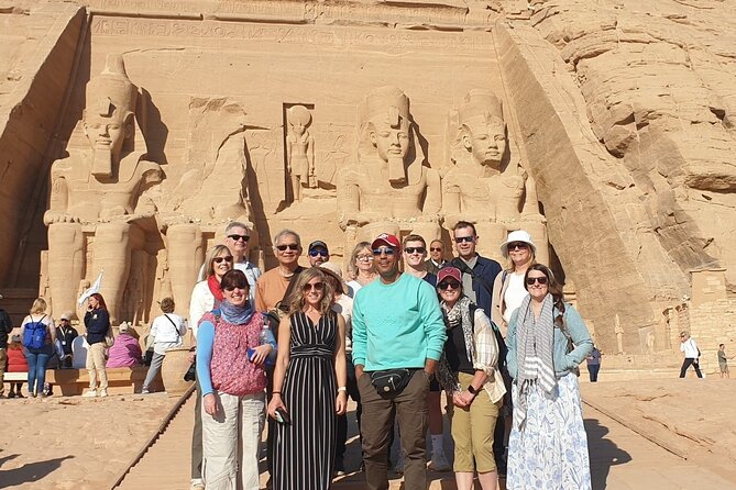 9 Days Private Historical Tour in Egypt - Day 1 in Cairo: Airport Meet, Giza-Adjacent Hotel, and a Pyramids Show