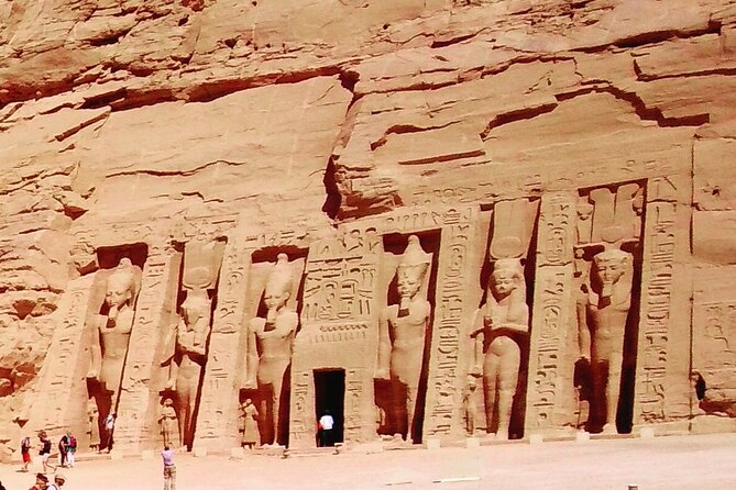 Abusimble Day Tour from Aswan - Comfort and group size: what shared really means here
