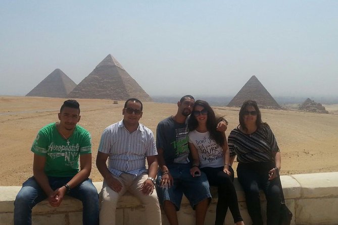 All Inclusive Cairo Highlights and Giza Pyramids from Cairo - Pyramids of Giza: what you get with your included hour