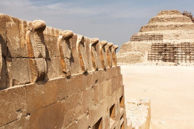 All Inclusive Full-day Amazing Tour of the Pyramids - Giza Plateau: Cheops, Chephren, Mycerinus, plus Sphinx and Valley Temple