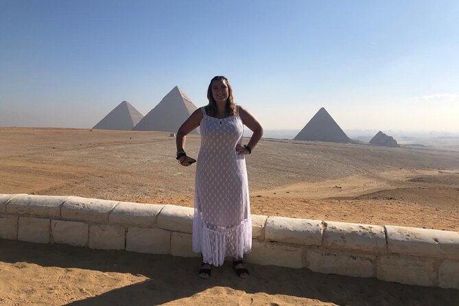 All Inclusive Full-Day Tour to Pyramids, Museum, mosque and Felucca - Getting picked up and staying sane all morning