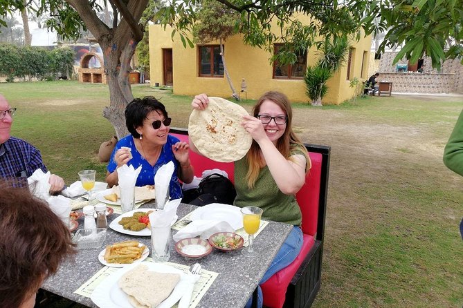 All inclusive Private 4-Day Tour around Giza.Cairo, Alexandria Luxor by flights - Lunches, dress code, and the small comforts that save your day