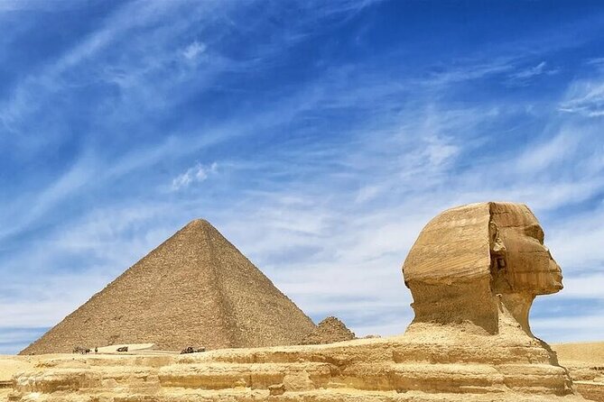 An Epic Journey to the Pyramids of Giza! - Getting from Tahrir Square to Giza without wasting energy