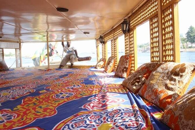 an unmissable day, The Giza Pyramids, the Egyptian Museum and the Souk - Lunch time and staying on schedule in Cairo