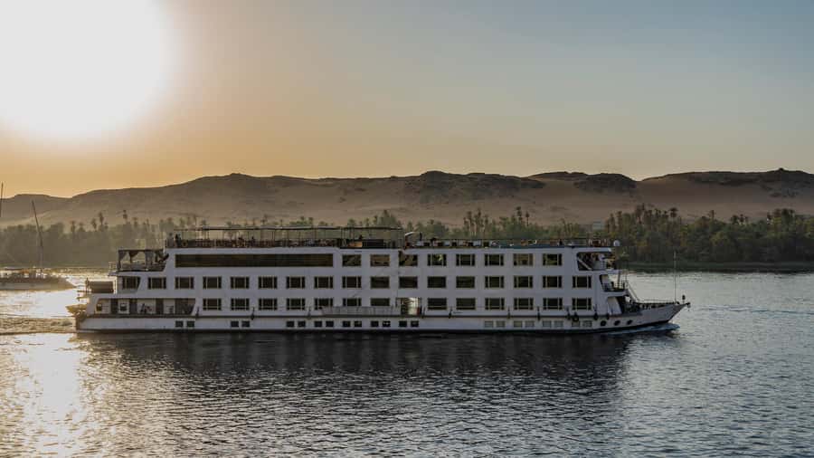Aswan: 4-Day Egypt Private Tour with Nile Cruise, Balloon - A private Aswan-to-Luxor route that feels like a story