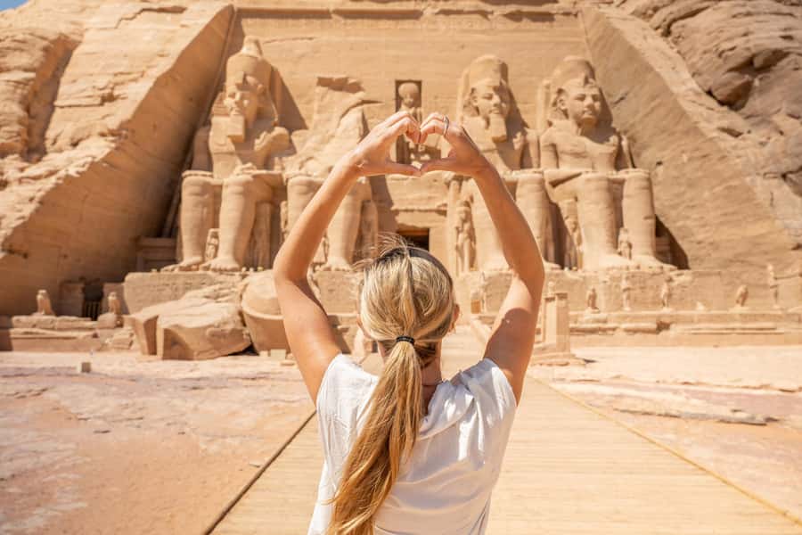 Aswan: Abu Simbel Group Tour with Guide and Entrance Fees - Great Temple of Ramses II: the moment the scale hits