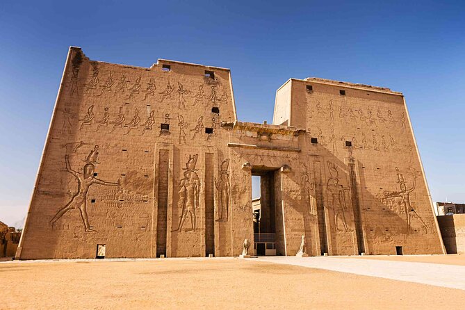 Aswan: Edfu and Kom Ombo Day Tour with Luxor Transfer - Edfu Temple of Horus: why the Ptolemaic site feels so big
