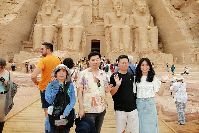 Aswan : Full-Day Private Guided Tour to Abu Simbel Temples - Private guide and vehicle: language, pacing, and what makes it feel personalized