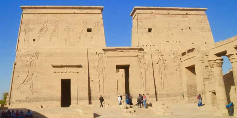Aswan: High Dam, Unfinished Obelisk, Philae & Nubian Village - Nubian Village after the monuments, painted alleys and real atmosphere