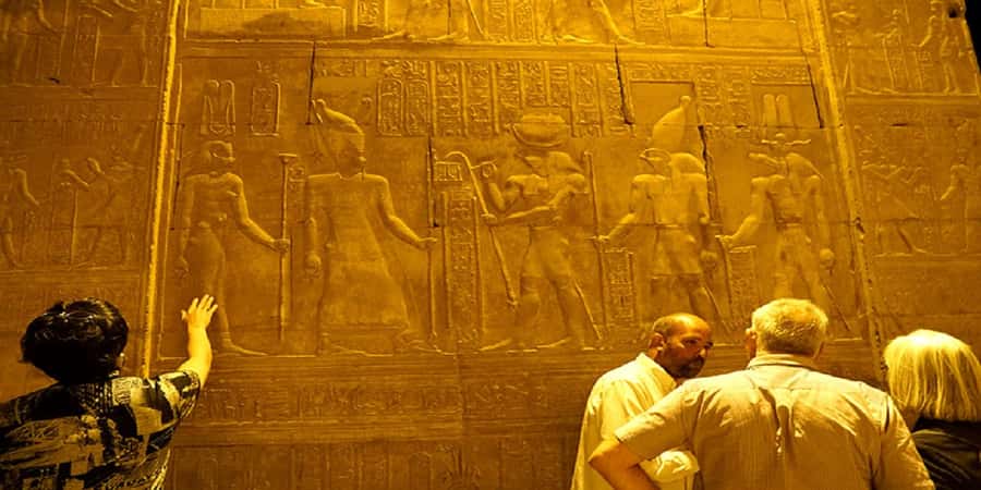 Aswan: Kom Ombo Day Tour with Luxor Transfer - The value of a live guide, not just a headset tour