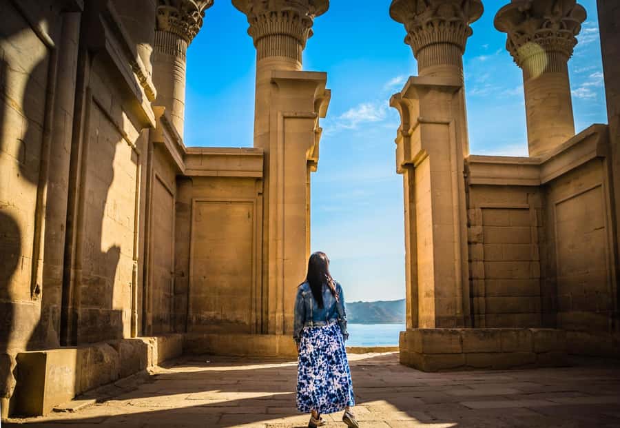 Aswan: Private All-inclusive Guided Tour of Aswan Highlights - Entering Philae Temple by boat for the best kind of first impression