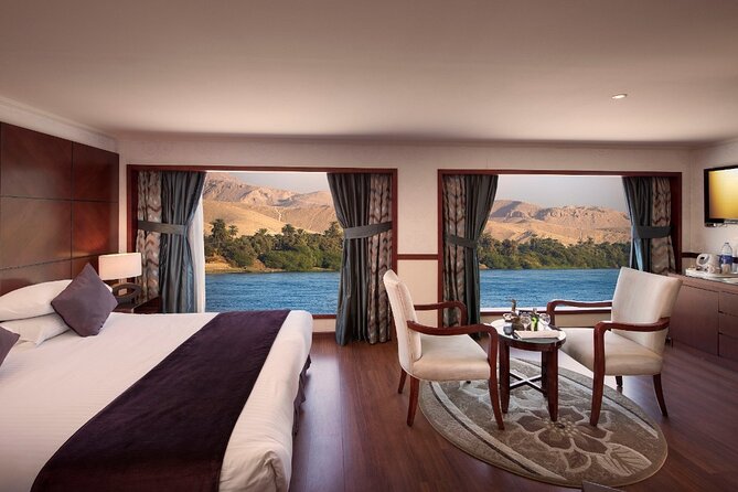 Aswan to Luxor: 3 Nights on the Nile with Sightseeing Tours - Day 3 toward Luxor, Horus and Karnak as the big contrast