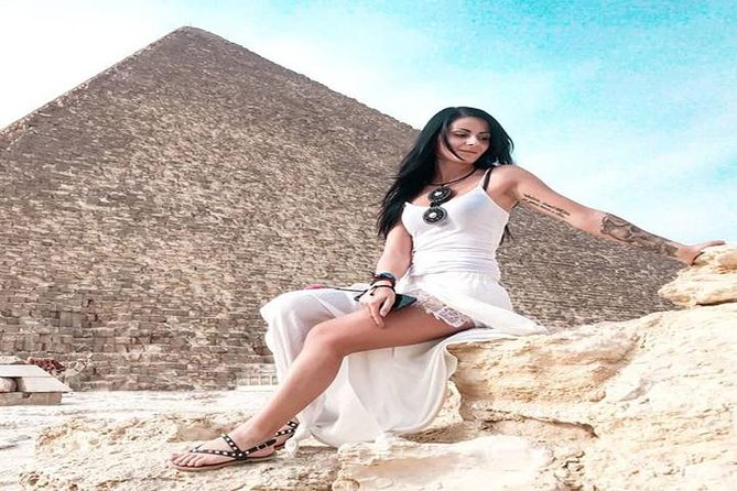 Best 8 Hours to Customize Cairo and Giza in one Day all inclusive from airport - The lunch that makes this day feel human: Egyptian food with pyramid views