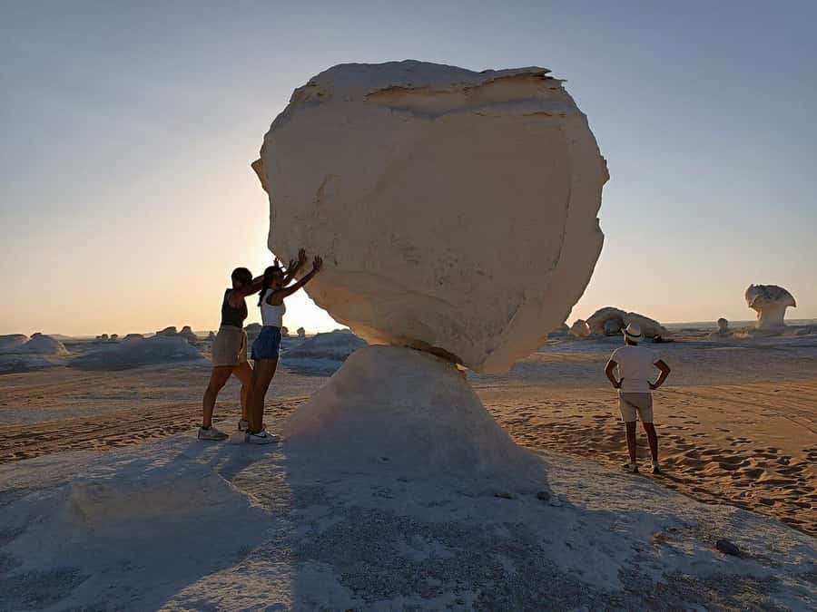 Cairo: Bahariya Oasis & White Desert A Private Day Adventure - The long road out of Cairo (and why it works)