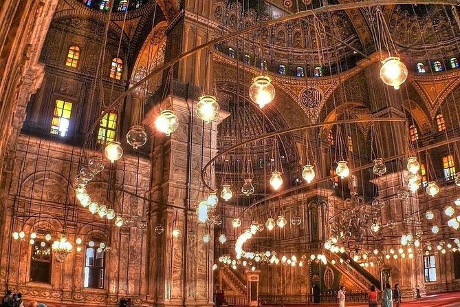 Cairo Day Tour visit Egyptian Museum, Citadel and Khan Khalil Bazaar - Khan el-Khalili in One Hour: How to Shop Without Getting Steamrolled