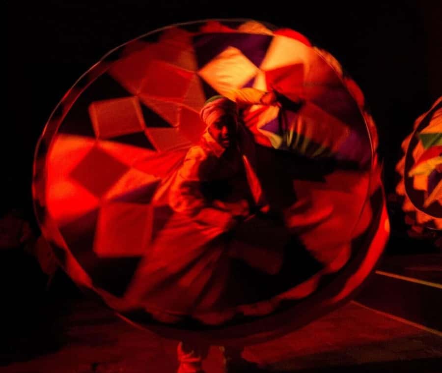 Cairo: Egyptian Heritage Tanoura Dancing Troupe Show - Before the spinning starts: live musicians and seat time
