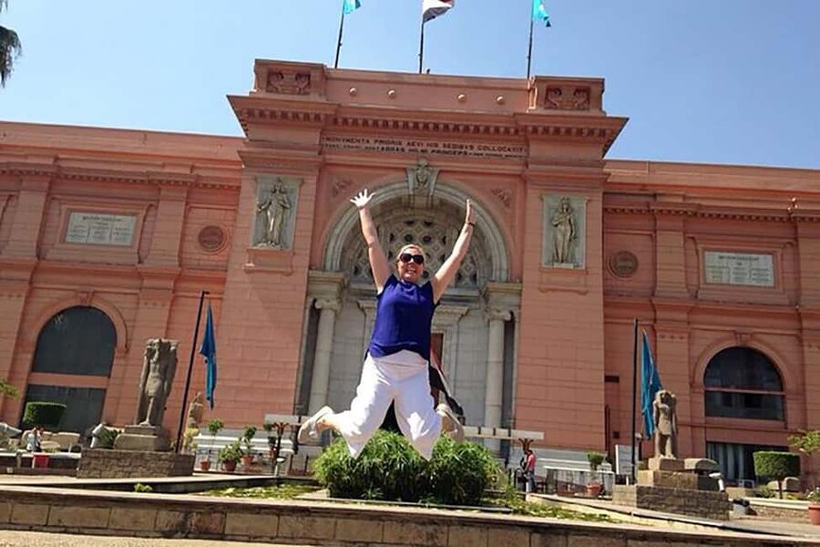 Cairo: Egyptian Museum of Antiquities online QR Ticket - Comfort in Cairo: Shoes, Heat, and Staying Sane Inside