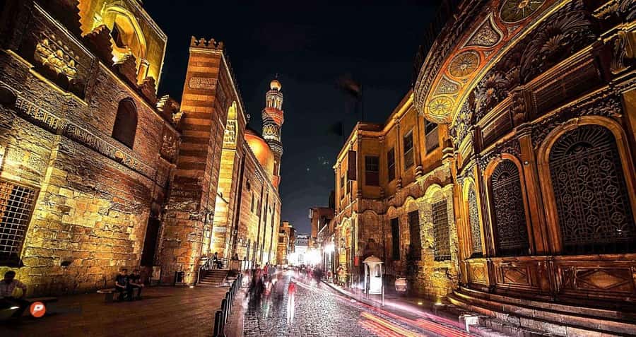 Cairo: El-Moez Street Tour & Cairo Tower Revolving Dinner - Darb El Asfar quarter and the mosques that show Cairo’s timeline