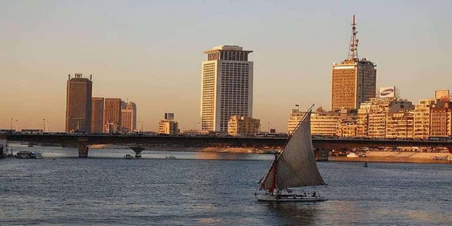 Cairo: Felucca ride on The Nile River with Meals - A 2-hour Cairo Nile felucca ride that centers on sunset