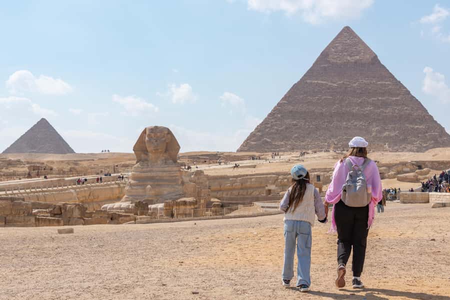 Cairo: Female-Guided Pyramids, Sphinx & Museum City Tour - Valley Temple of Khafre: the quieter side of the pyramid complex