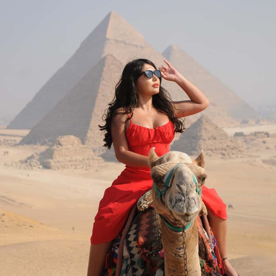 Cairo: Giza Pyramids, Memphis, and Sakkara Day Trip - Valley Temple of Khafre and photo stops: where timing and angles help