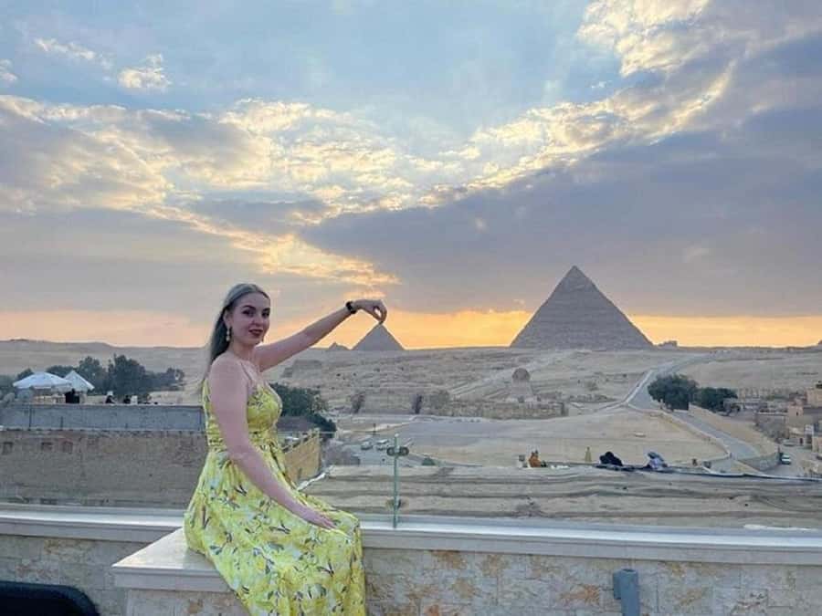 Cairo: Giza Pyramids, Sakkara & Dahshur All-Inclusive Tour - Private guide experience: what the best ones do with you