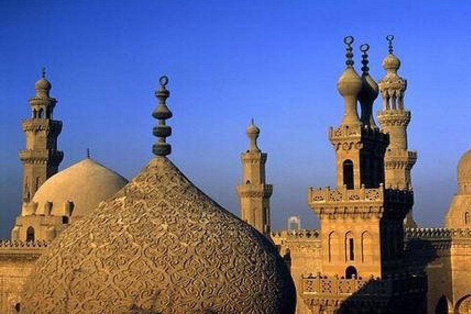 Cairo Half Day Tours visit Islamic Cairo & ancient mosques - Mosque-Madrasa of Sultan Hassan and El Hussein Mosque: the solemn stop