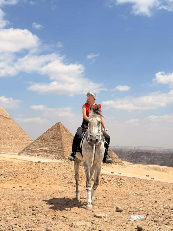 Cairo: Horse Riding tour at Pyramids of Giza - Gear up quickly, then learn how to ride