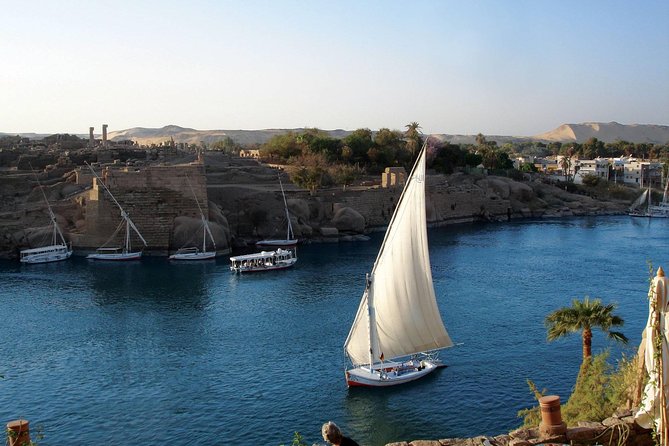 Cairo layover Tour to Giza Pyramids and Felucca Ride on Nile from Cairo airport - Private Guide, But Stay In Control of the Day