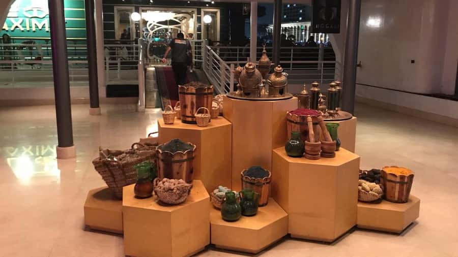 Cairo: Nile Maxim Luxurious Dinner Cruise with Dance Show - Language Options and How to Choose Your Night Comfort