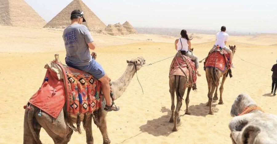 Cairo: Private Giza Pyramids, Egyptian Museum, & Bazaar Tour - Hotel Pickup, Air-Conditioned Comfort, and a Route That Stays Focused