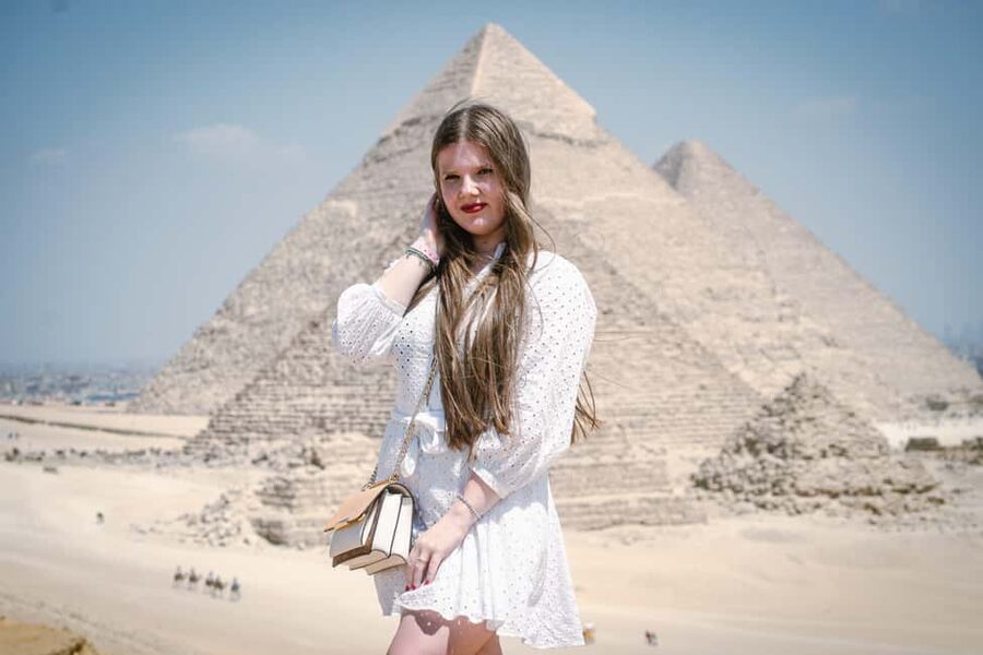 Cairo: Private Giza Pyramids, Sphinx, Saqqara & Memphis Tour - Giza Plateau: Cheops, Chephren, and Mykerinus, plus real context