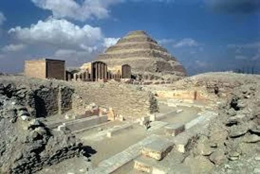 Cairo: Private Giza Pyramids, Sphinx, Saqqara & Memphis Tour - Value: is $37 per person a smart way to see Saqqara to Giza?