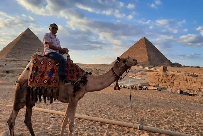 Cairo Private Layover Tour to Giza Pyramids and Sphinx - The Sphinx Stop: Big Photos, Real Timing