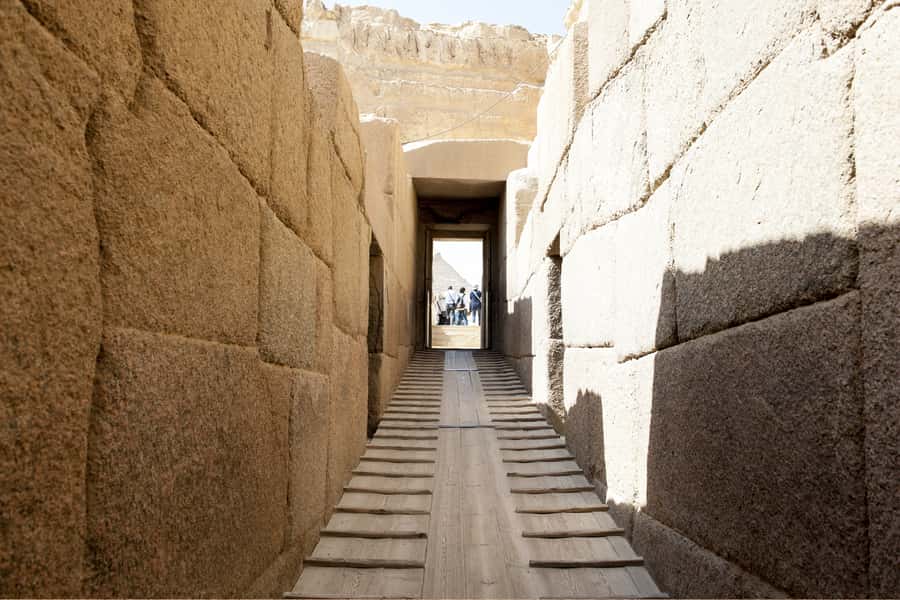 Cairo: Pyramids and Sphinx Tour with River Nile Felucca Ride - Camel or horse riding on the plateau: fun, but choose your comfort