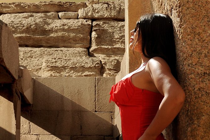 Cairo: Pyramids, Bazaar, Lunch with Female Guide - Lunch with a female guide: a calmer moment